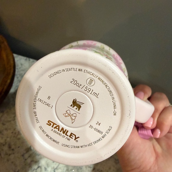 Love Shack Fancy x Stanley 20oz - Picture 4 of 5